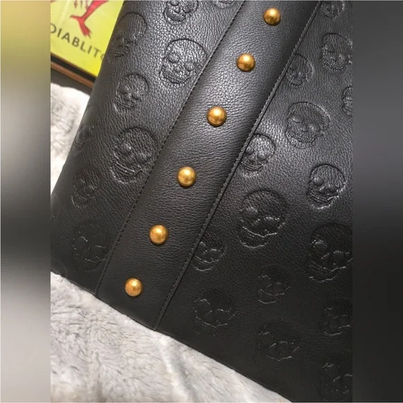 BETSEY JOHNSON Large Skull Embossed Studded XOSTUDDY Tote Bag Black Charm - Picture 11 of 16